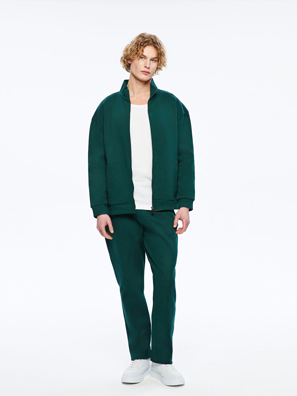 Standard Fit Men's Sweatpants -S5NB44Z8-J1W