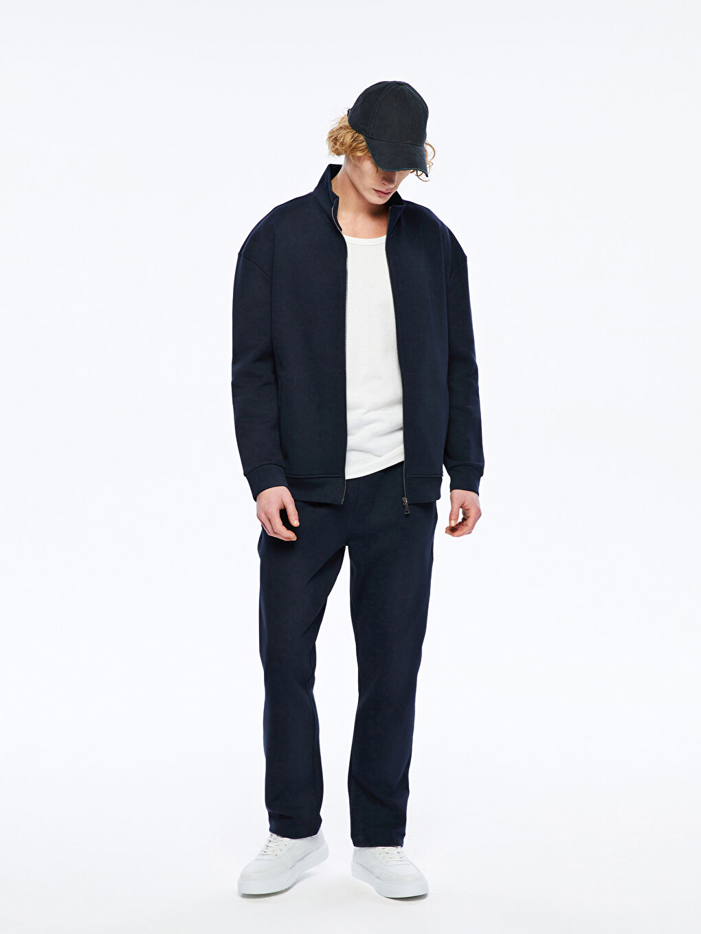 Standard Fit Men's Sweatpants -S5NB44Z8-J2Y