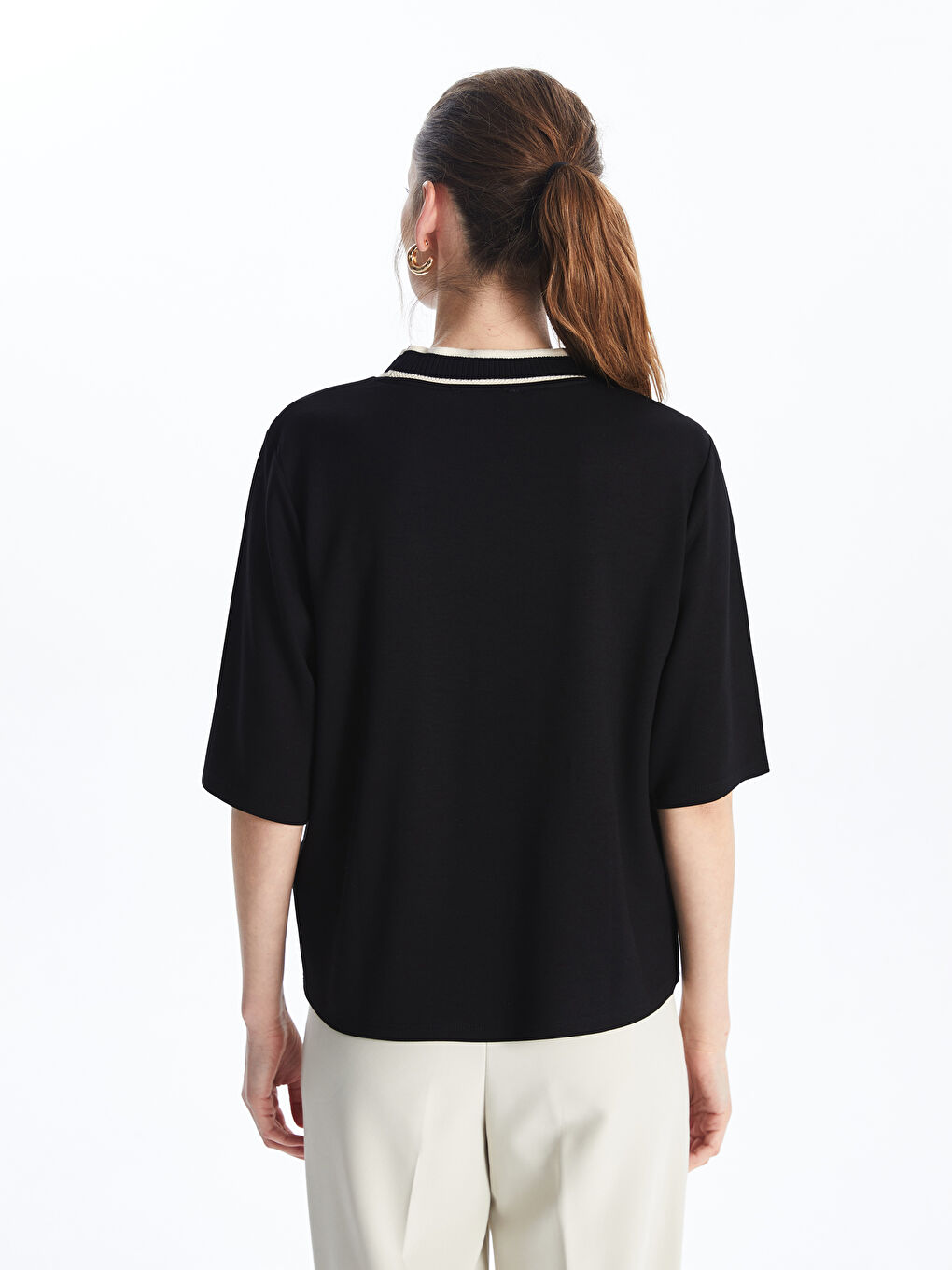 Siyah Bisiklet Yaka Kadın Tişört-3