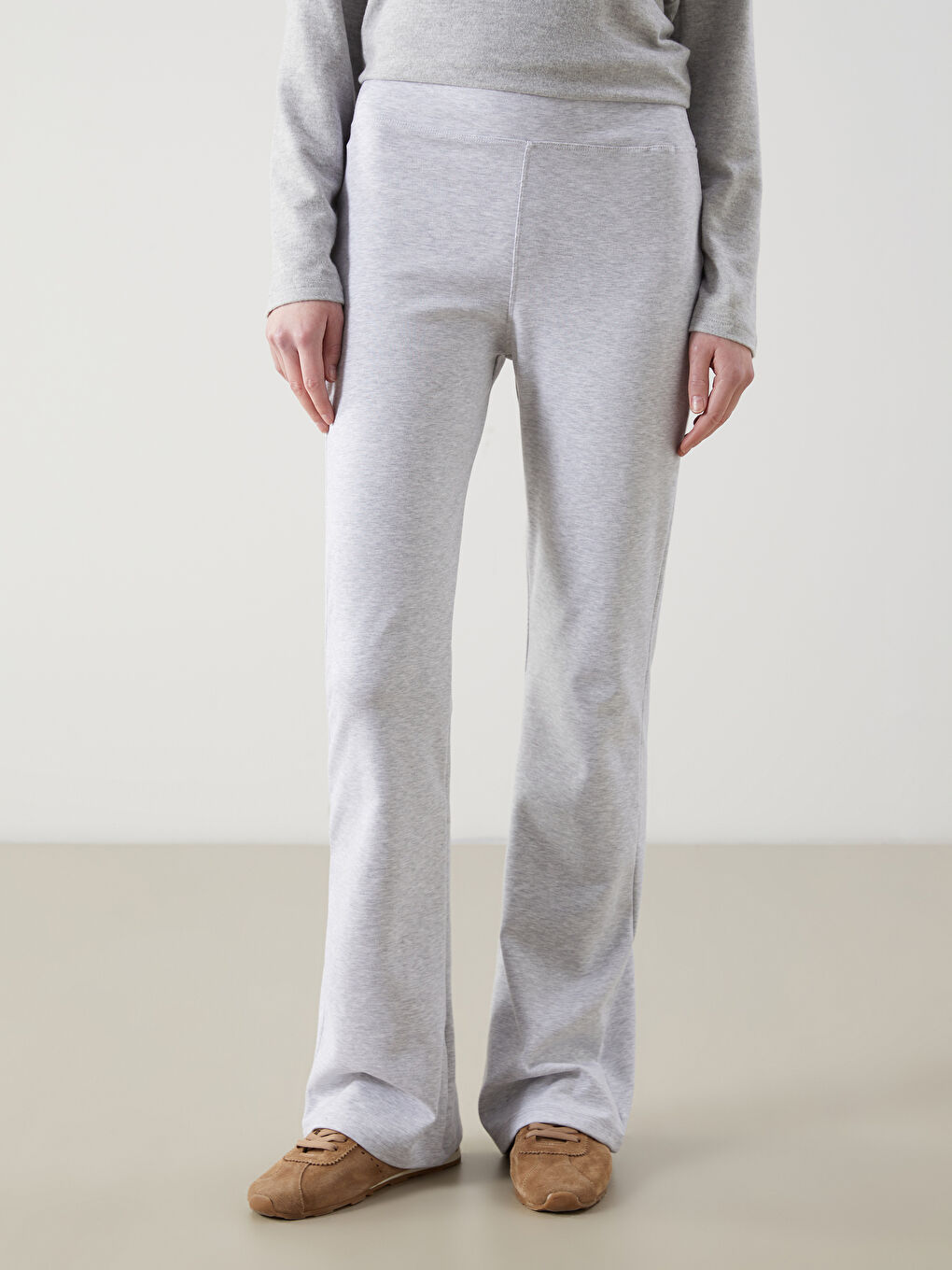 Gri Beli Lastikli Kadın Spor Eşofman Altı-1