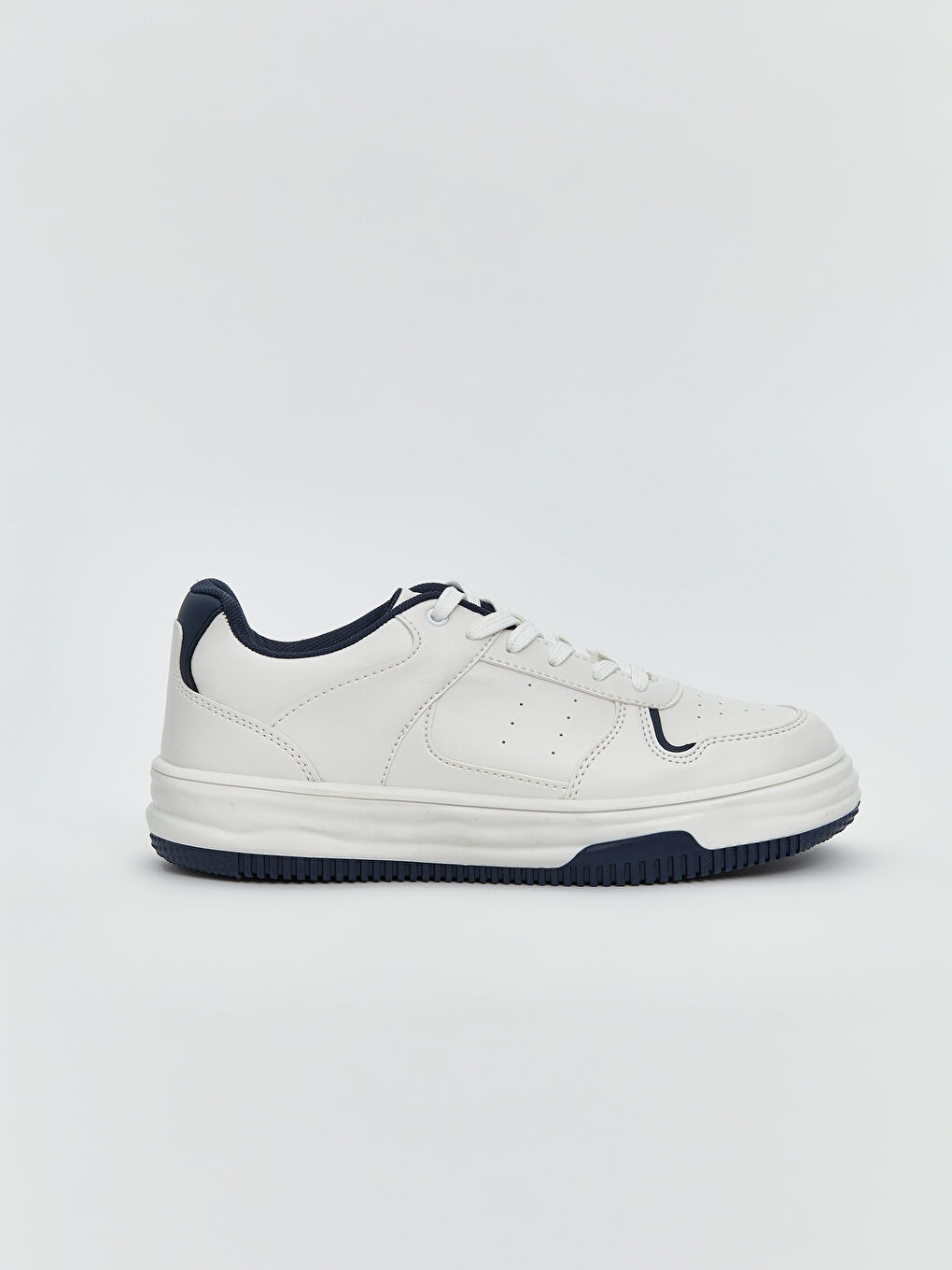 Beyaz Bağcıklı Kadın Spor Ayakkabı-1