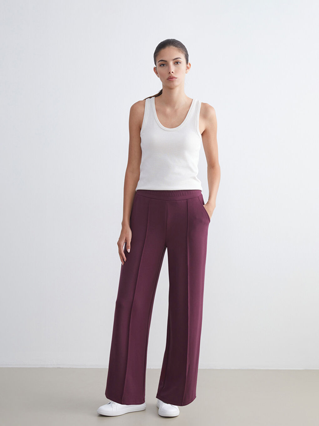 LCWAIKIKI Classic Elasticated Waist Wide Leg Women's Sweatpants -S5ND23Z8-HNV