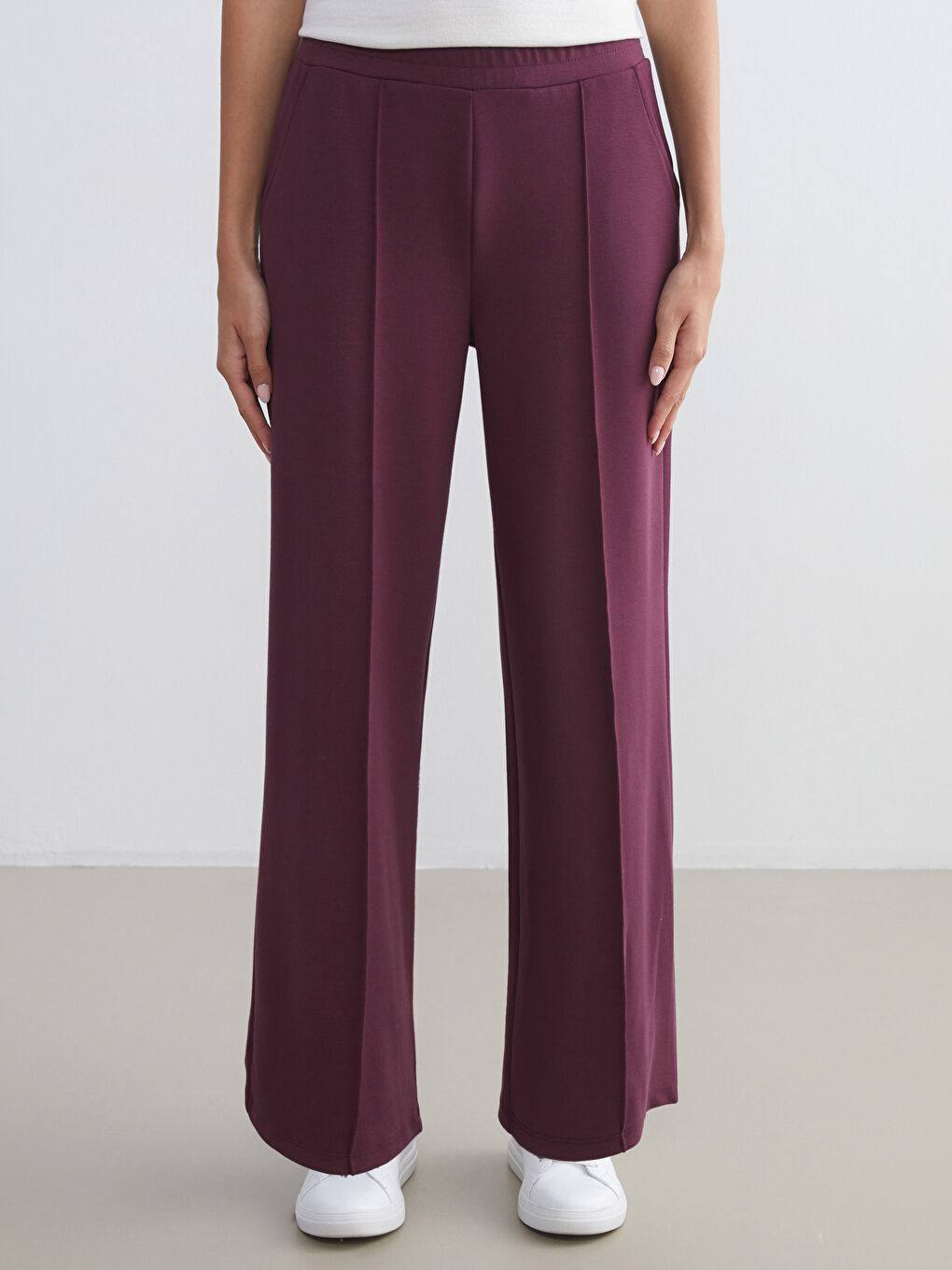 LCWAIKIKI Classic Elasticated Waist Wide Leg Women's Sweatpants -S5ND23Z8-HNV