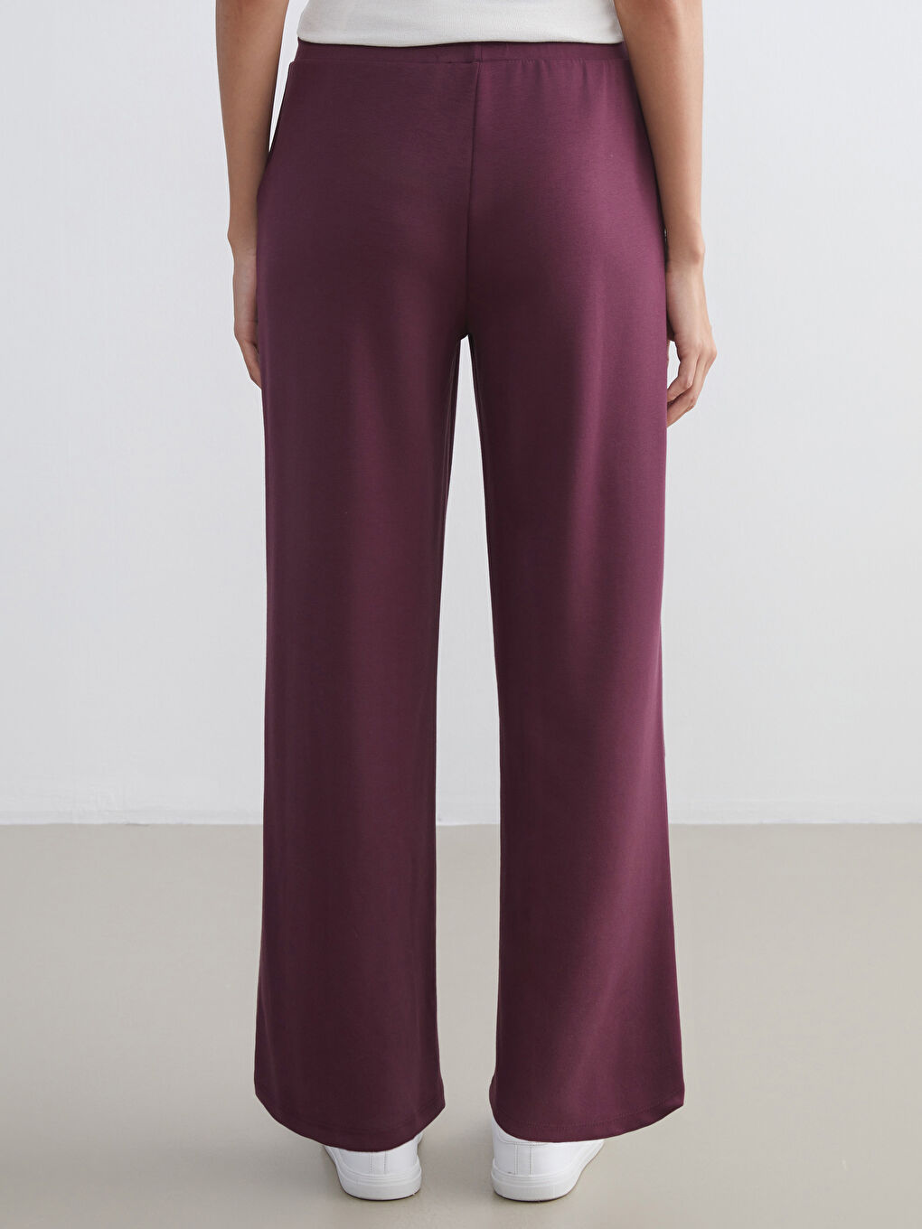 LCWAIKIKI Classic Elasticated Waist Wide Leg Women's Sweatpants -S5ND23Z8-HNV