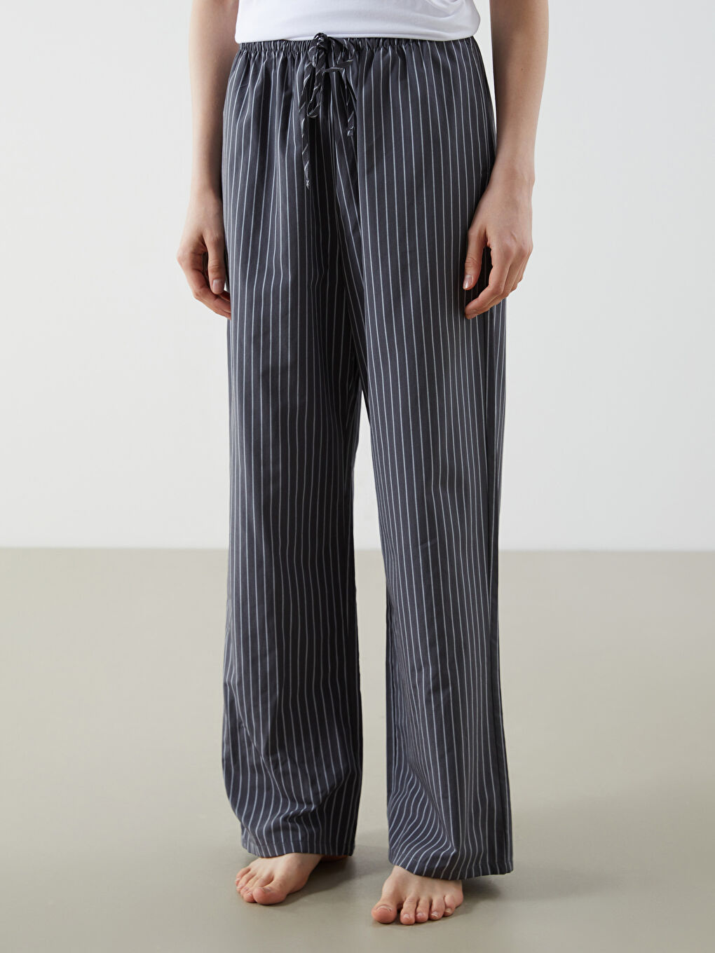 Gri Beli Lastikli Çizgili Kadın Pijama Altı-1