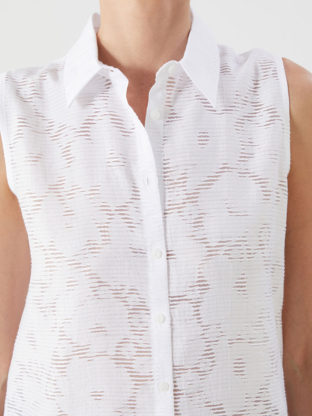 Beyaz Desenli Kadın Gömlek-2