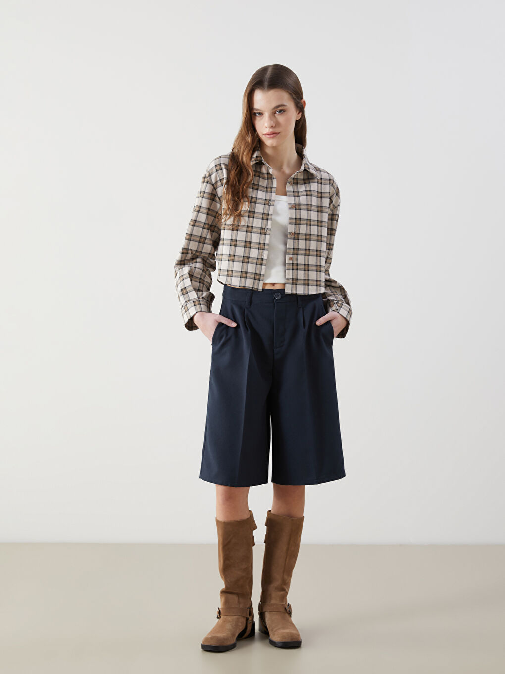 Bej Ekose Crop Kadın Gömlek-1