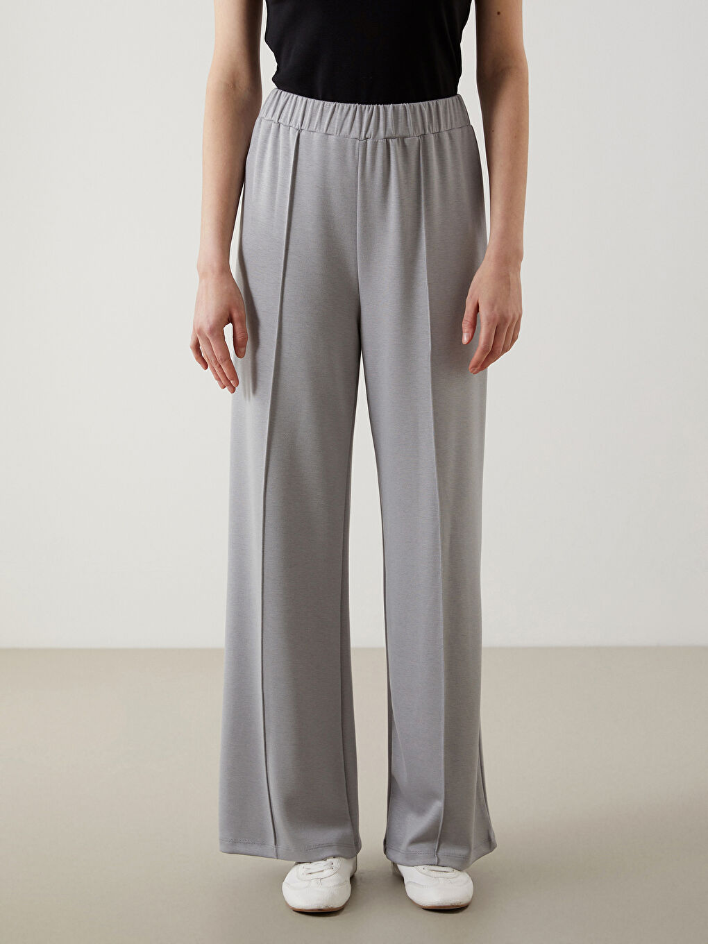 Women's Wide Leg Elastic Waist Tracksuit Bottom -S5NF40Z8-ZD1