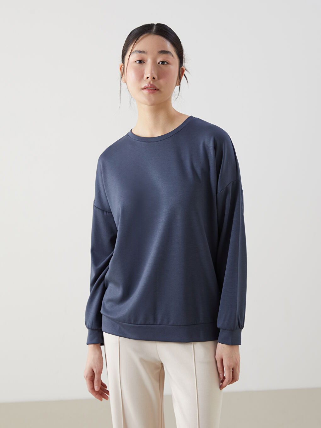 Antrasit Bisiklet Yaka Kadın Sweatshirt