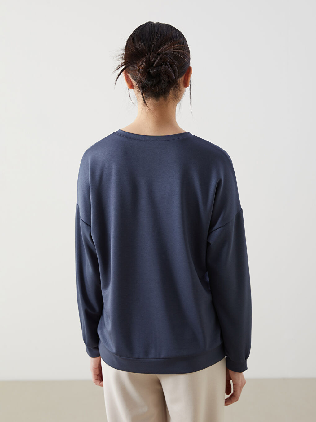 Antrasit Bisiklet Yaka Kadın Sweatshirt-3