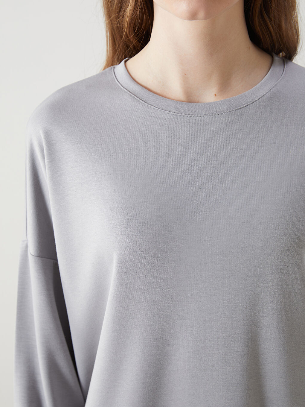 Gri Bisiklet Yaka Kadın Sweatshirt-2