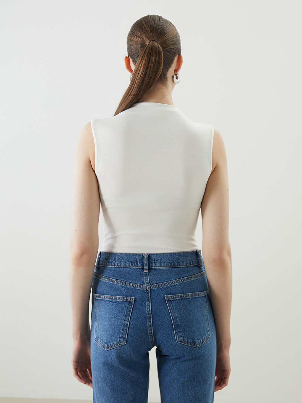 Ekru Dik Yaka Kadın Bodysuit-3