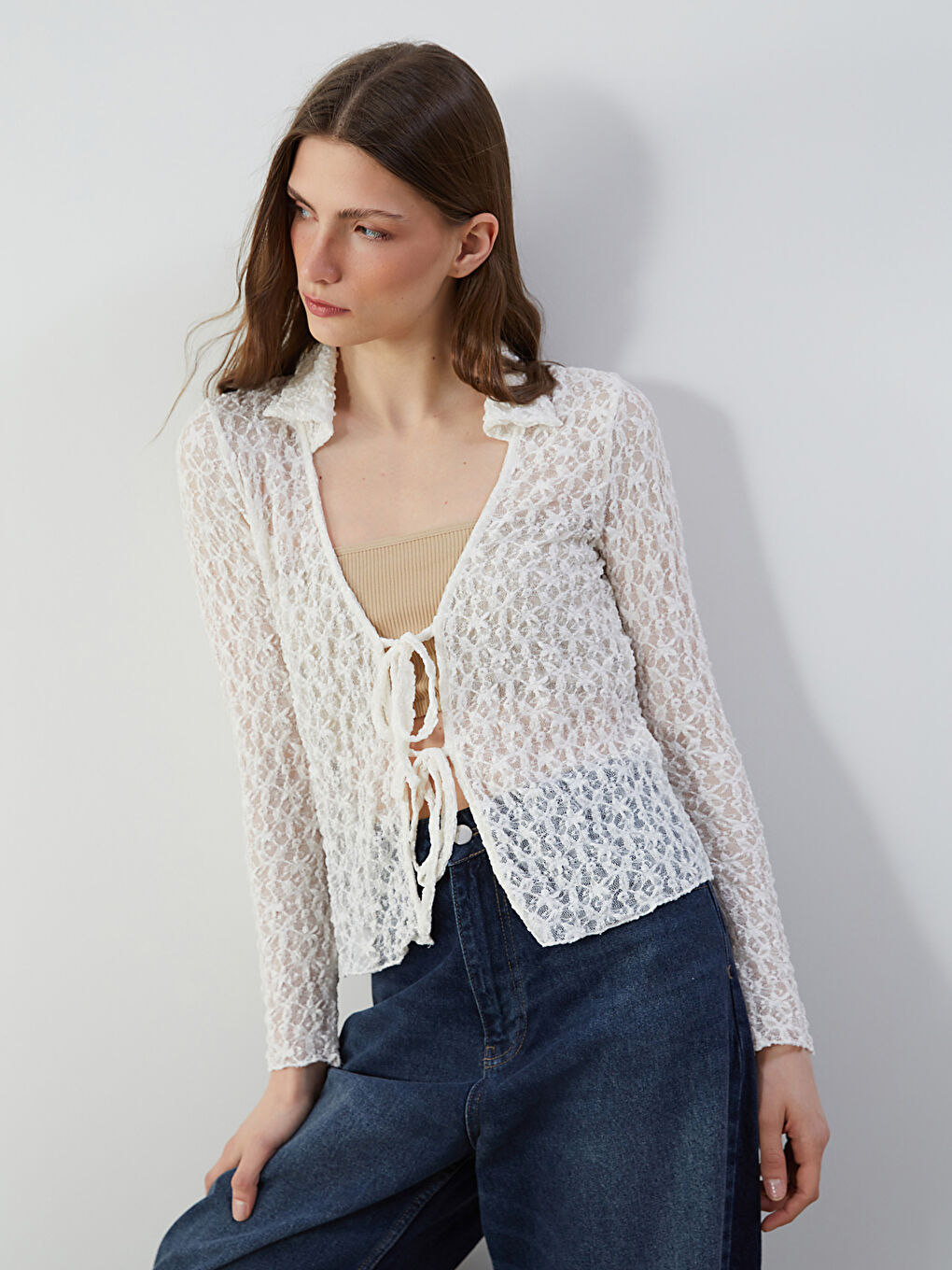 Ekru Polo Yaka Dantelli Kadın Hırka