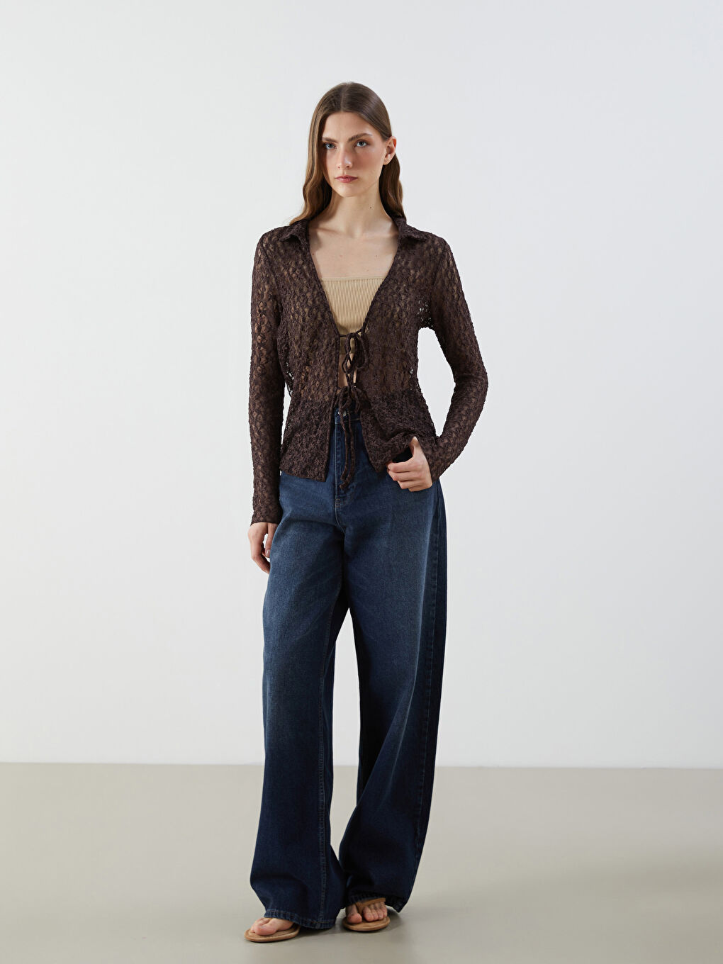 Kahverengi Polo Yaka Dantelli Kadın Hırka-1