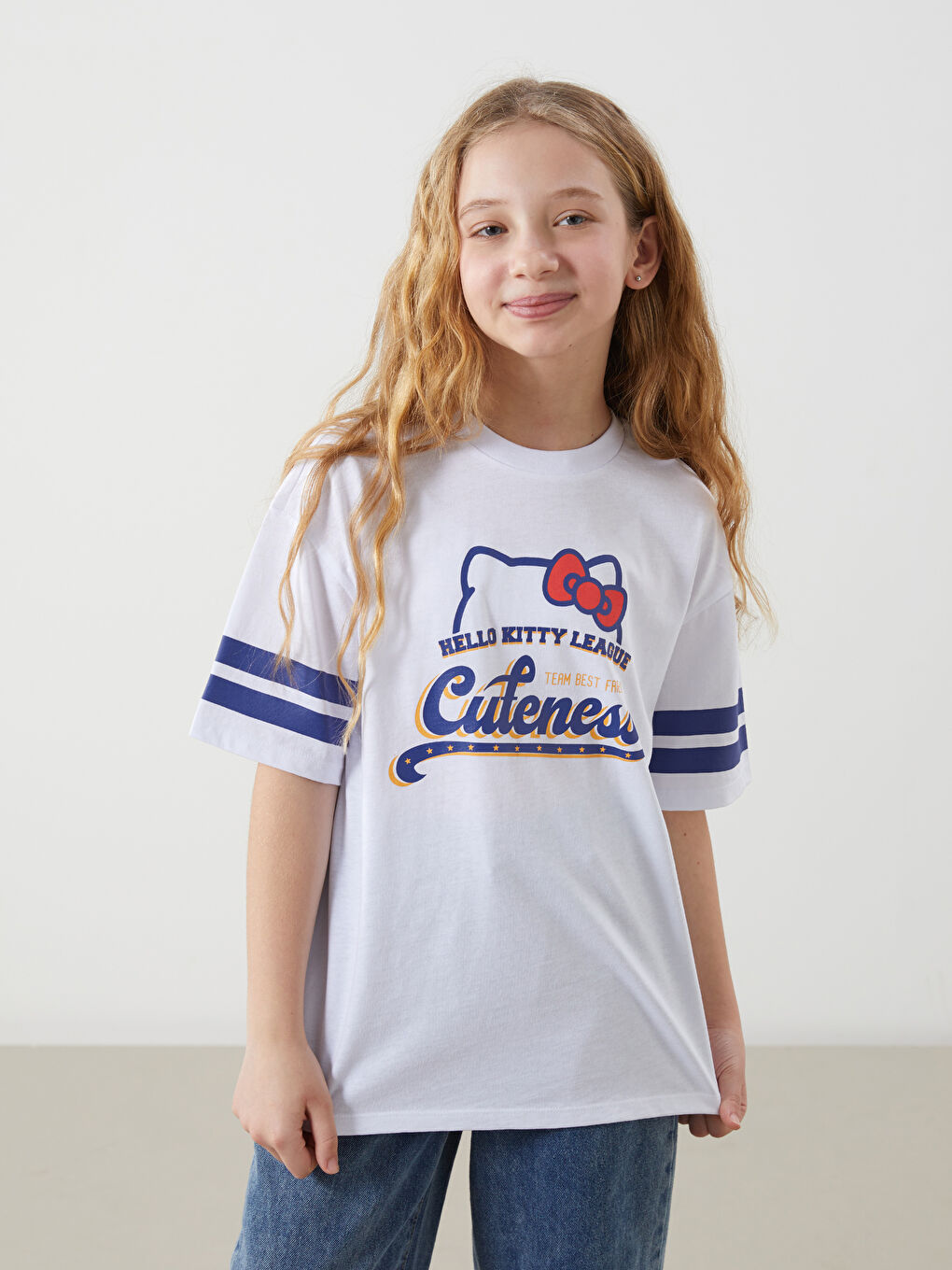LCW Kids Crew Neck Hello Kitty Printed Girls' T-Shirt -S5NG57Z4-Q6K