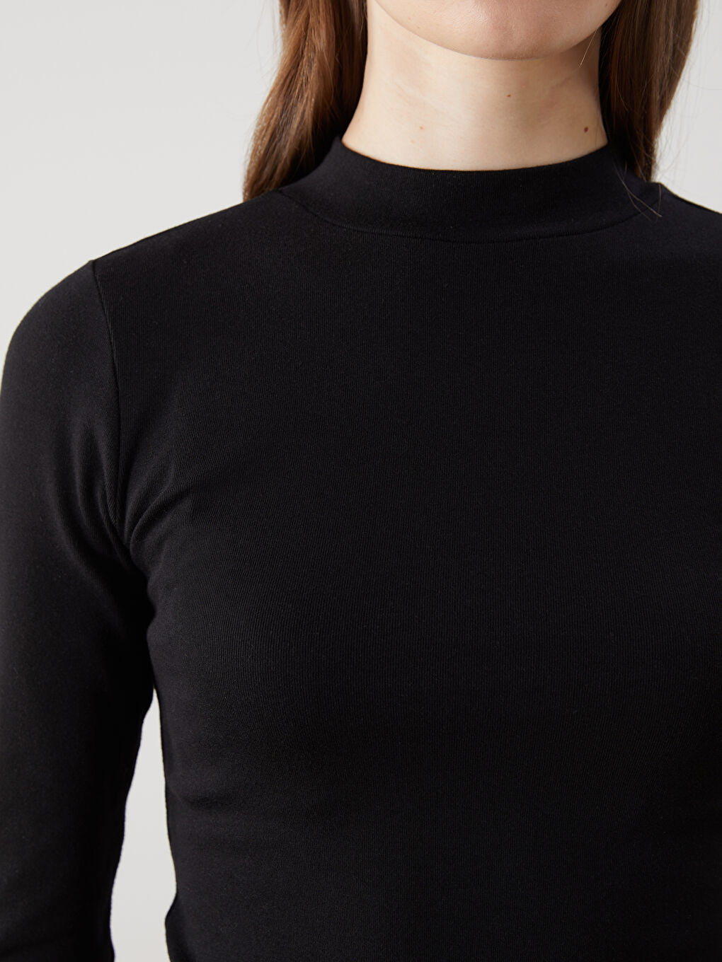 Siyah Dik Yaka Kadın Body-2