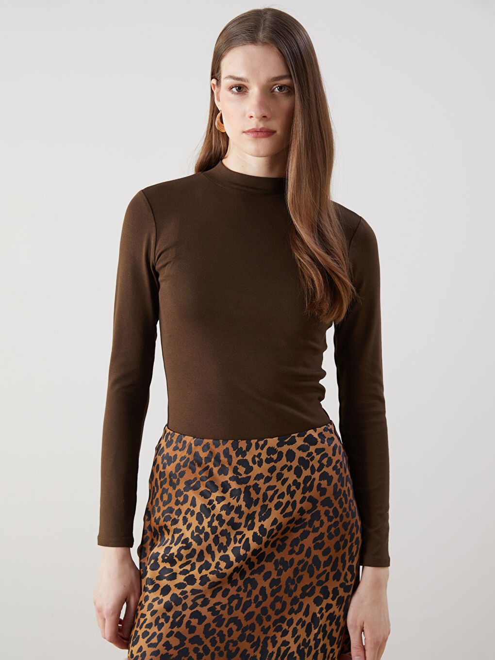 LCW Modest Kahverengi Dik Yaka Kadın Body