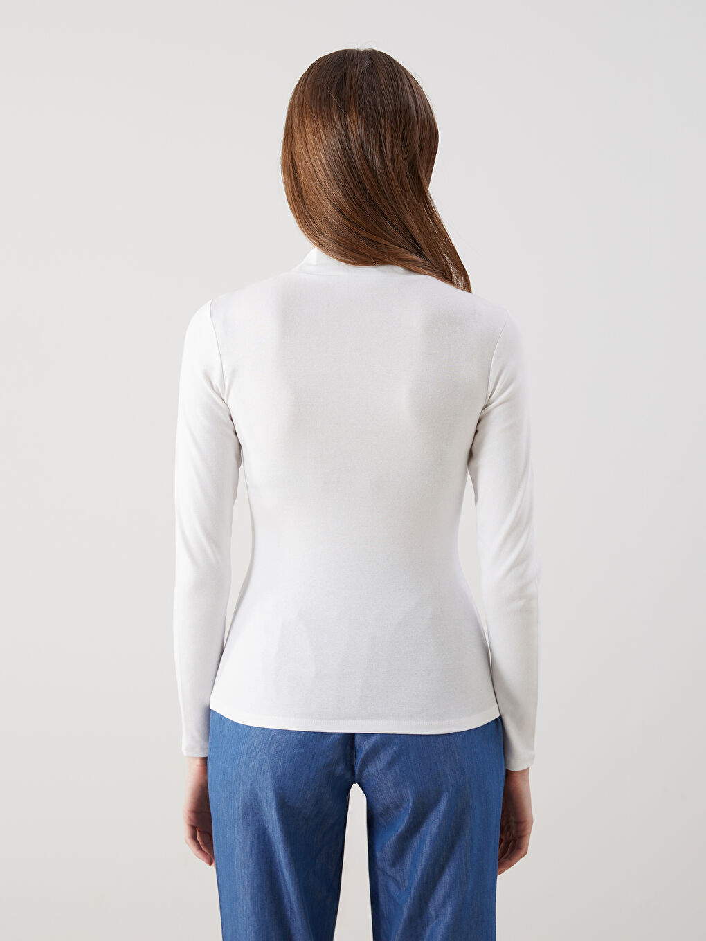 Beyaz Dik Yaka Kadın Body-3