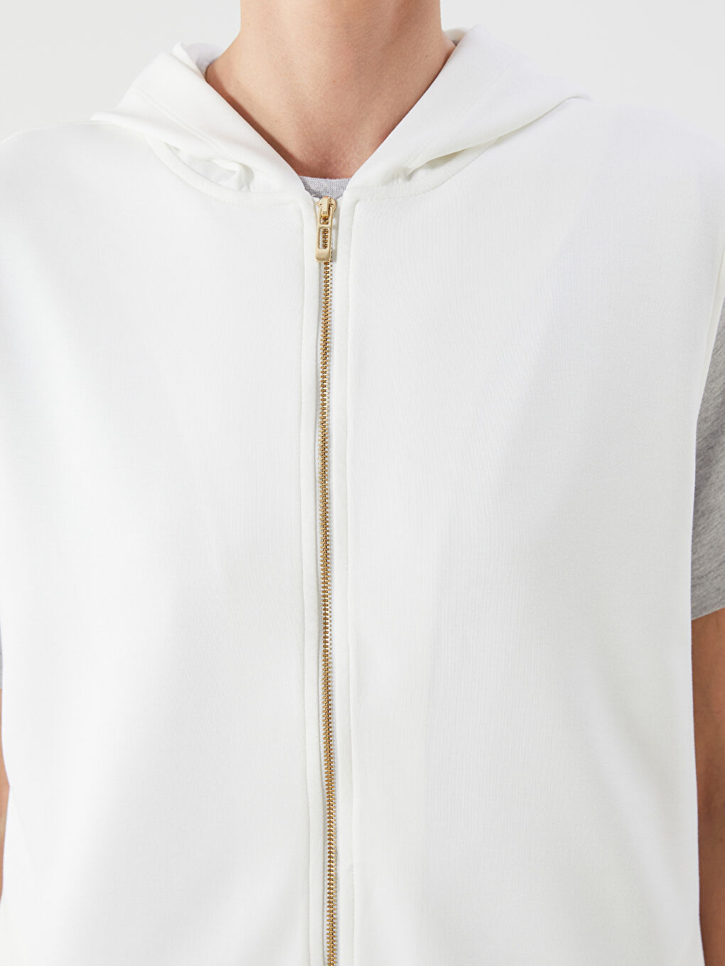 Ekru Kapüşonlu Kadın Fermuarlı Sweatshirt-2