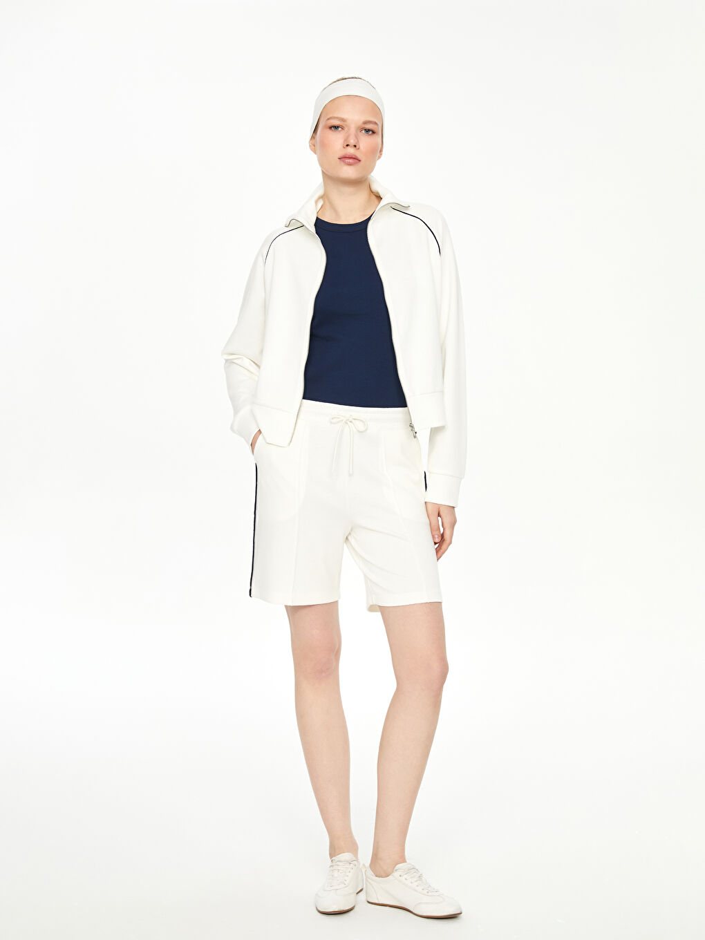 Ekru Dik Yaka Oversize Kadın Fermuarlı Sweatshirt-1