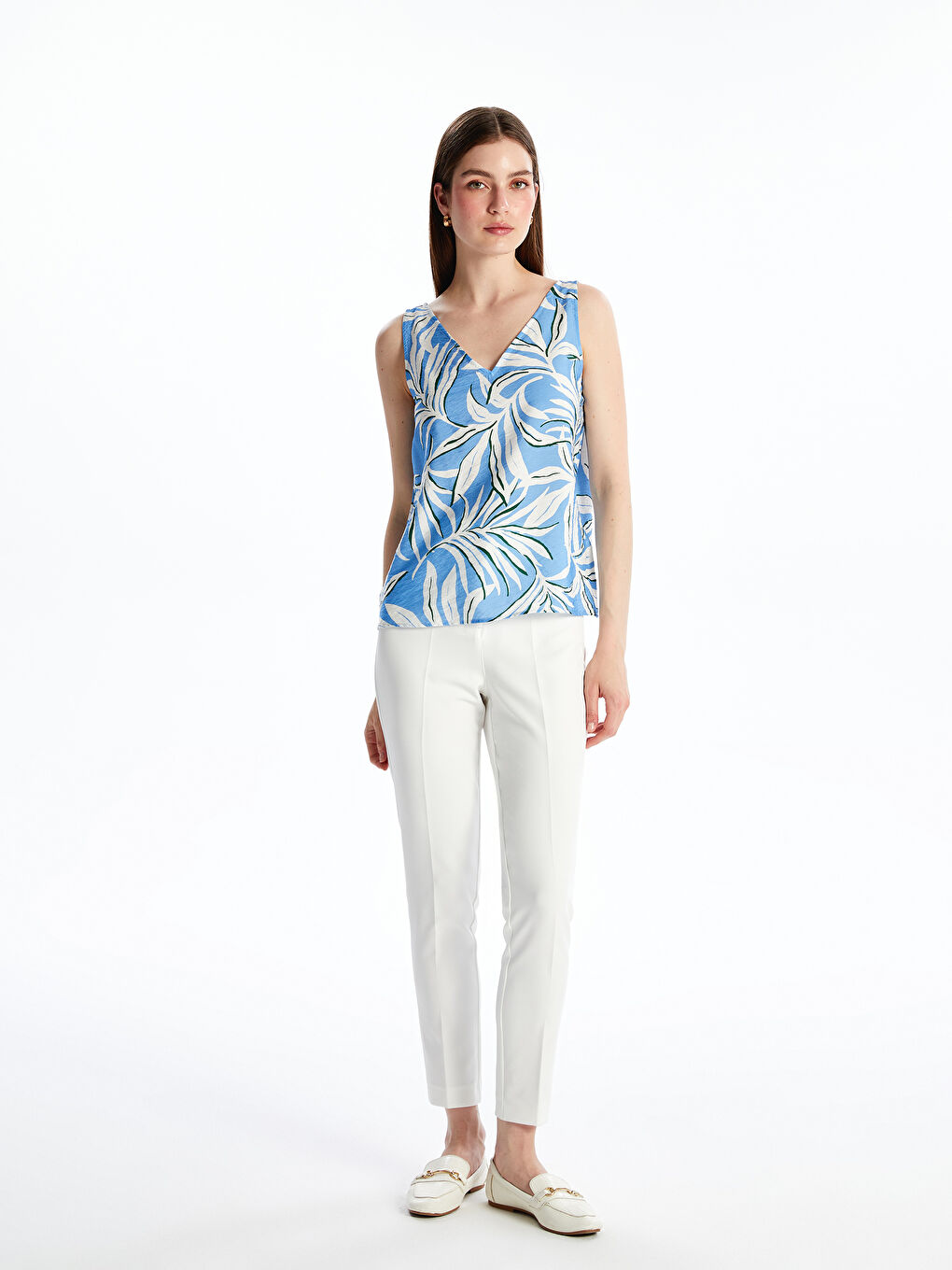 Mavi V Yaka Çiçekli Bluz-1