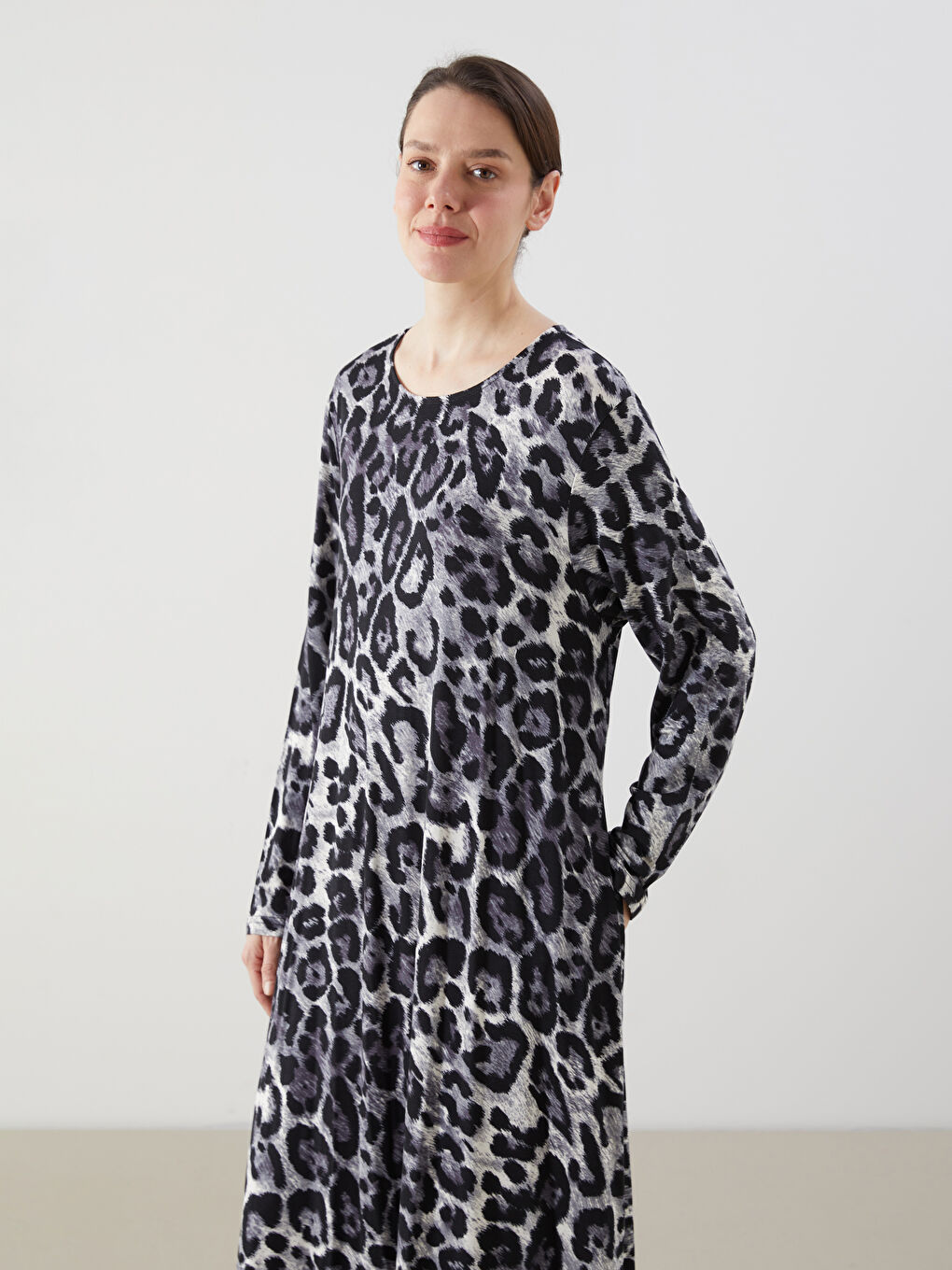 Siyah Bisiklet Yaka Desenli Elbise-1