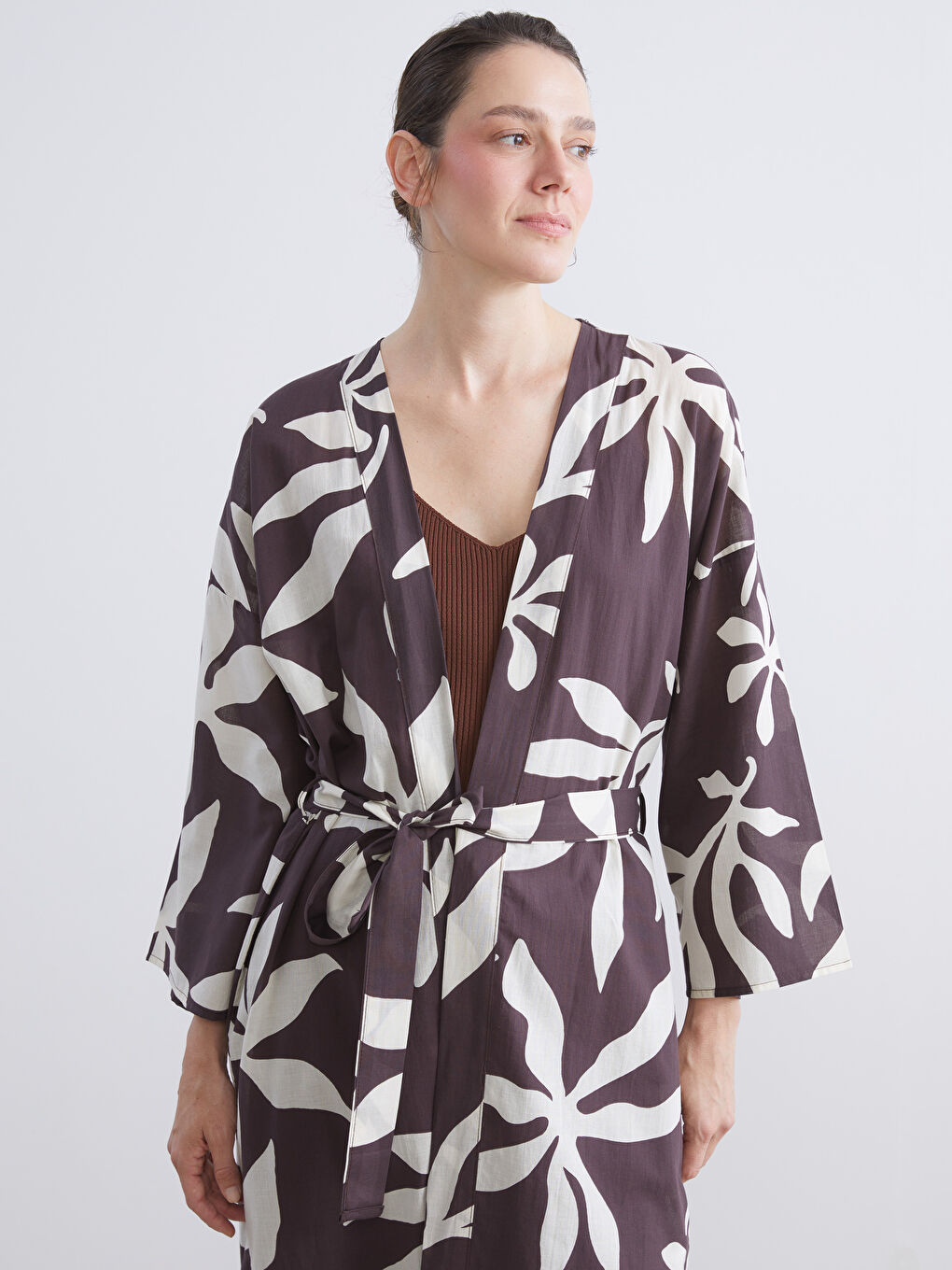 Kahverengi Şal Yaka Desenli Oversize Kadın Kimono-3