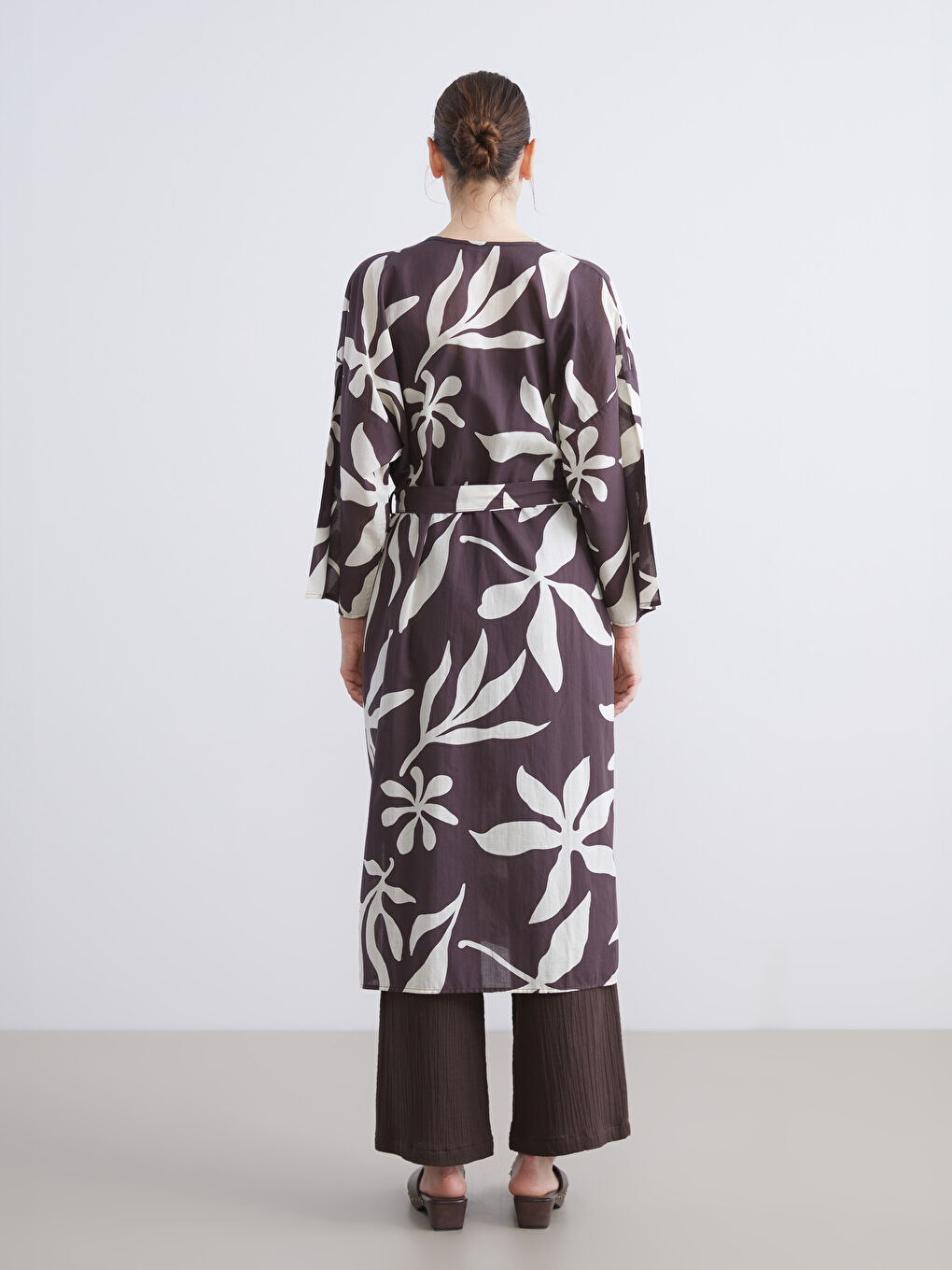 Kahverengi Şal Yaka Desenli Oversize Kadın Kimono-4