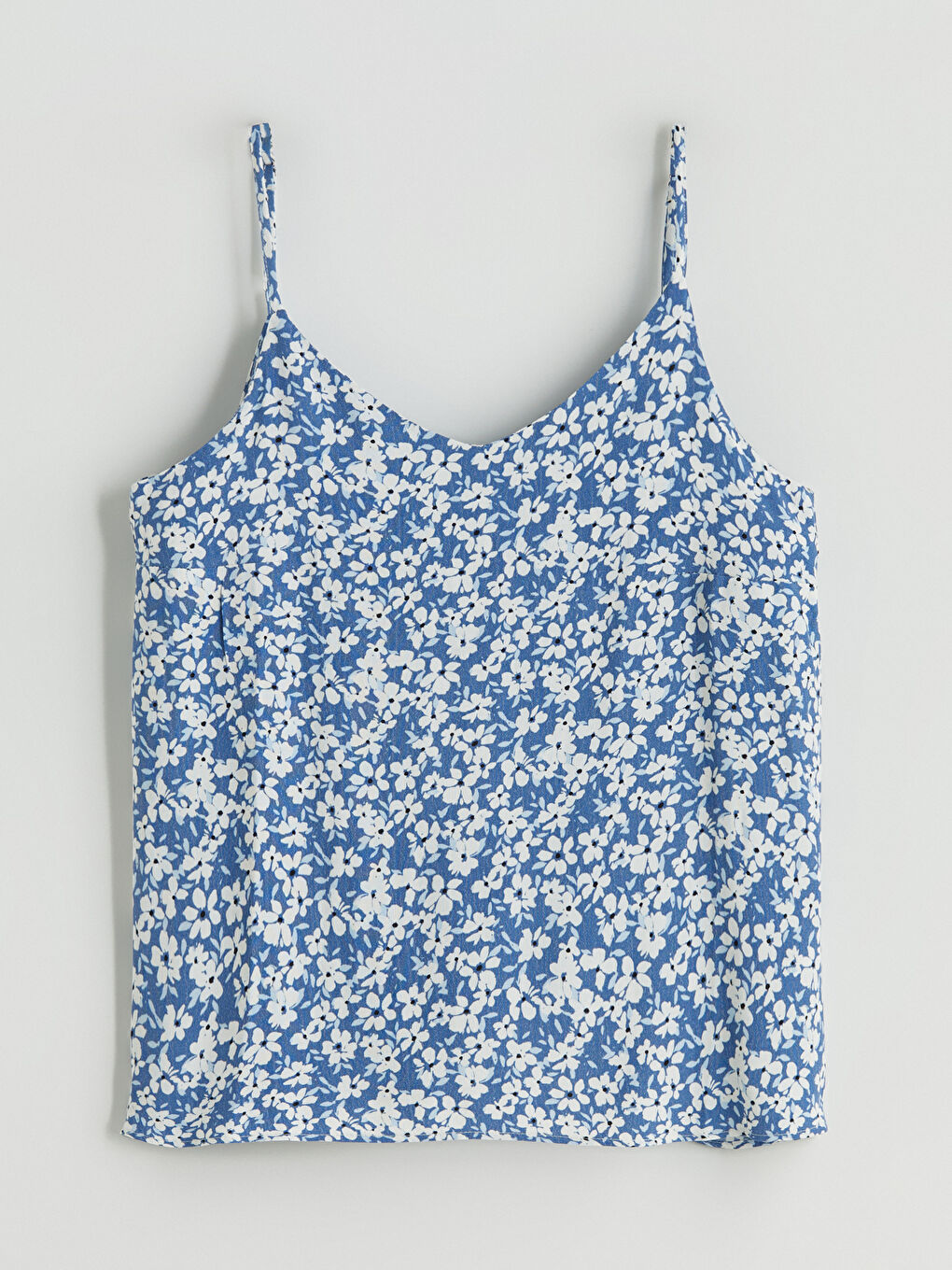 Mavi V Yaka Çiçekli Askılı Bluz-4