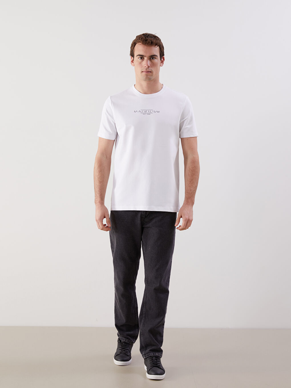 Beyaz Bisiklet Yaka Baskılı Penye Erkek Tişört-1