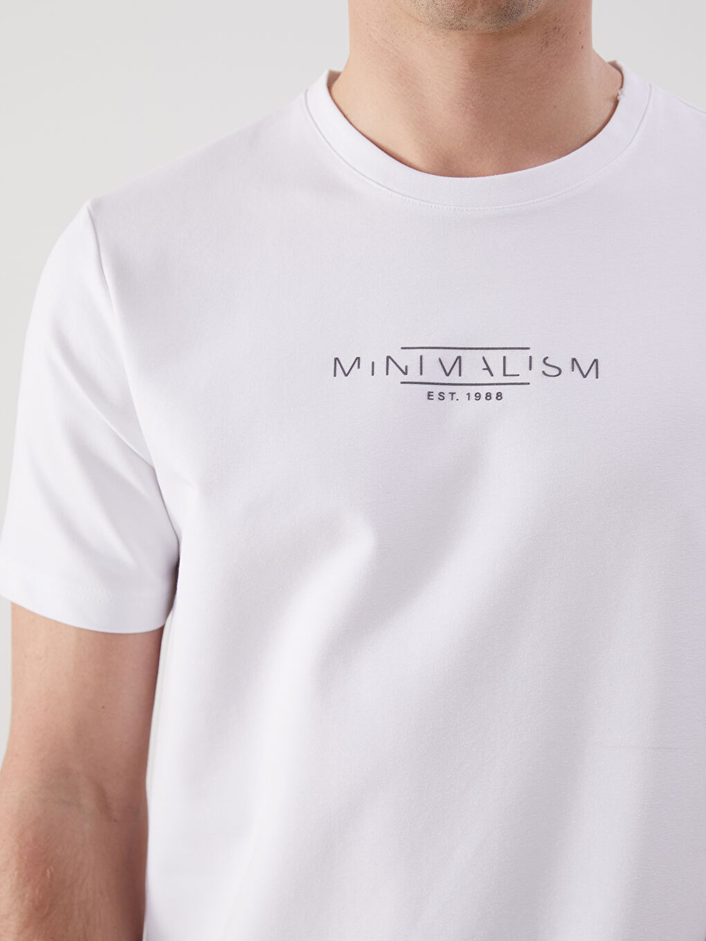 Beyaz Bisiklet Yaka Baskılı Penye Erkek Tişört-2