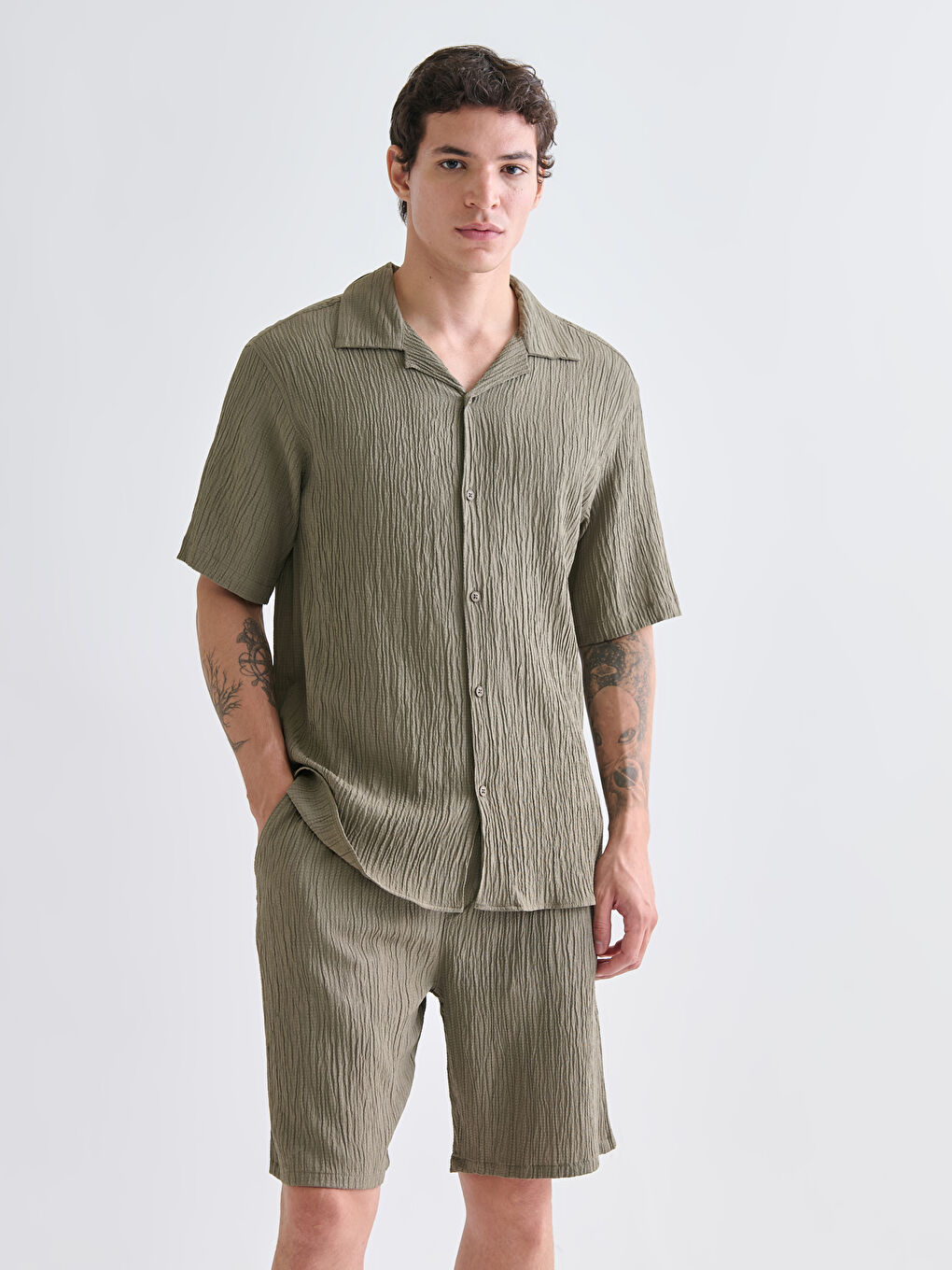 Haki Regular Fit Kısa Kollu Erkek Gömlek-1