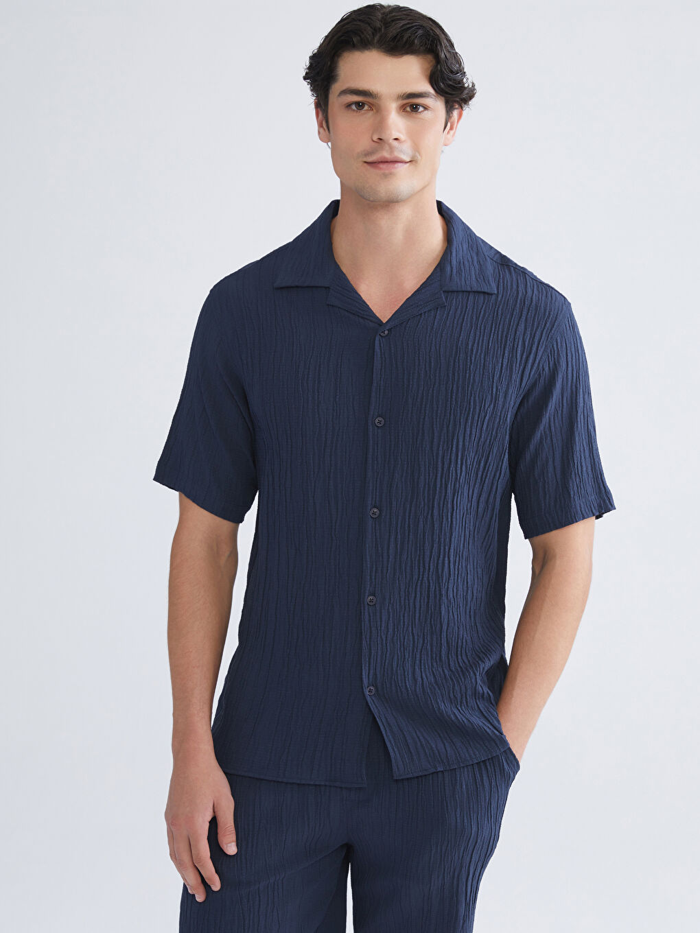 قميص رجالي بكم قصير بقصة عادية-1