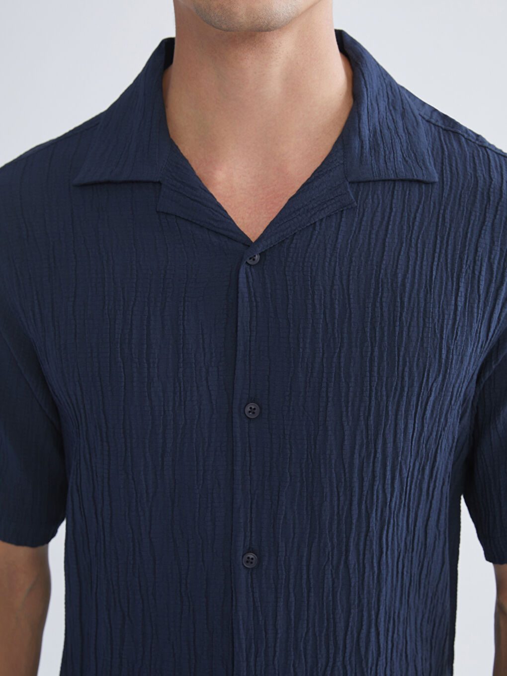 قميص رجالي بكم قصير بقصة عادية-4