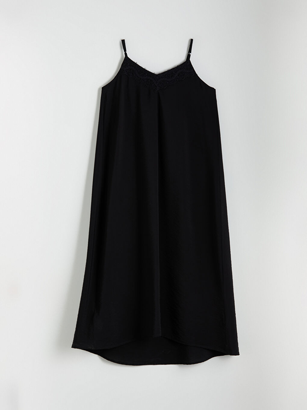 Siyah V Yaka Dantel Detaylı Elbise-5