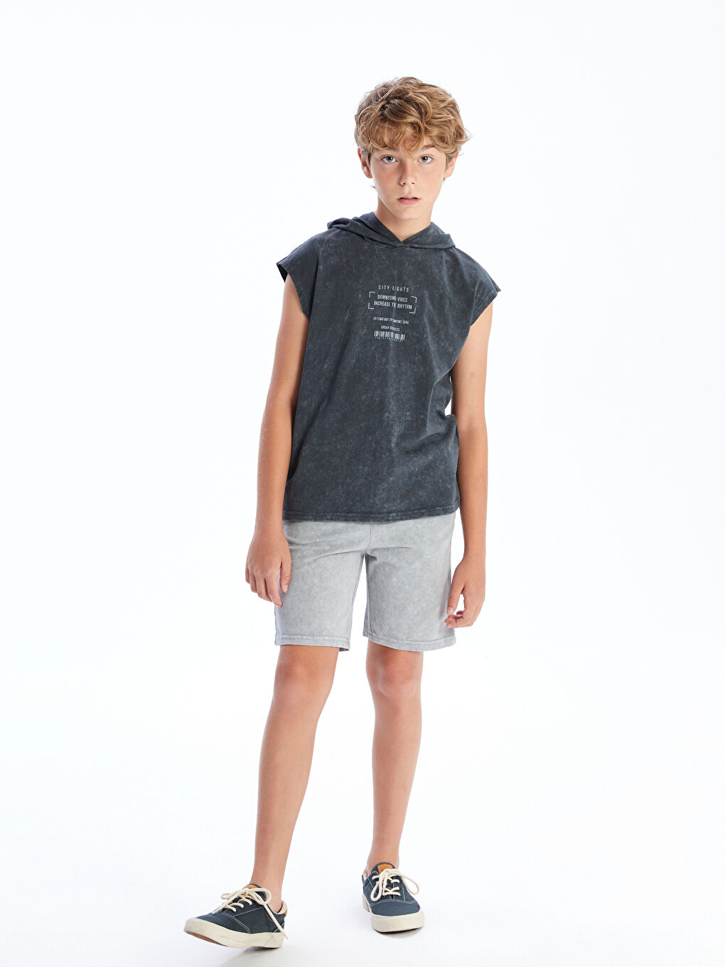 Gri Beli Lastikli Erkek Çocuk Şort