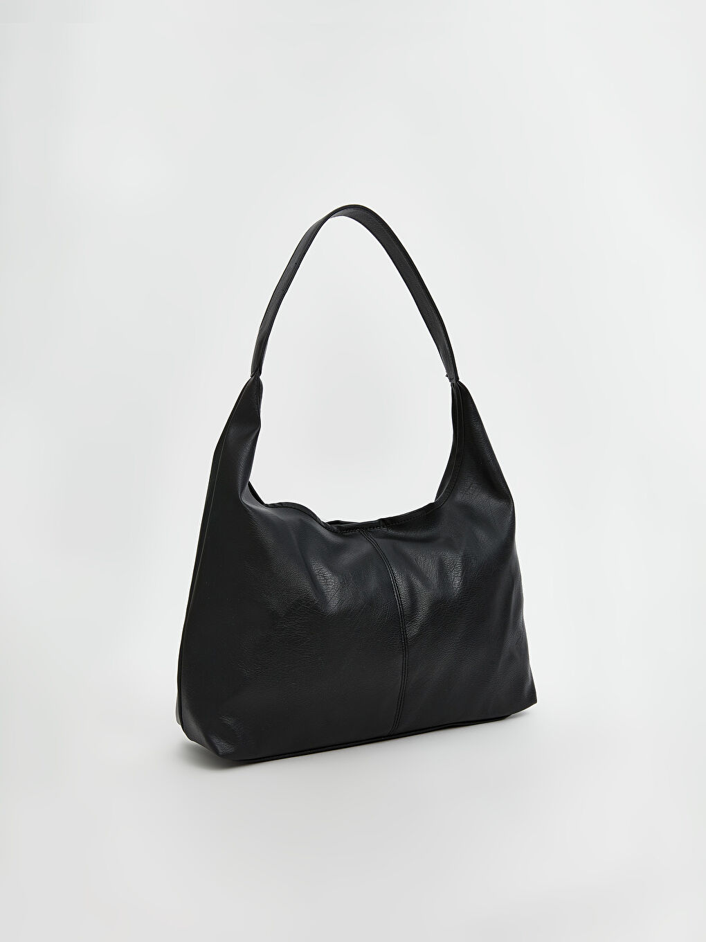 Siyah Deri Görünümlü Kadın Omuz Çantası