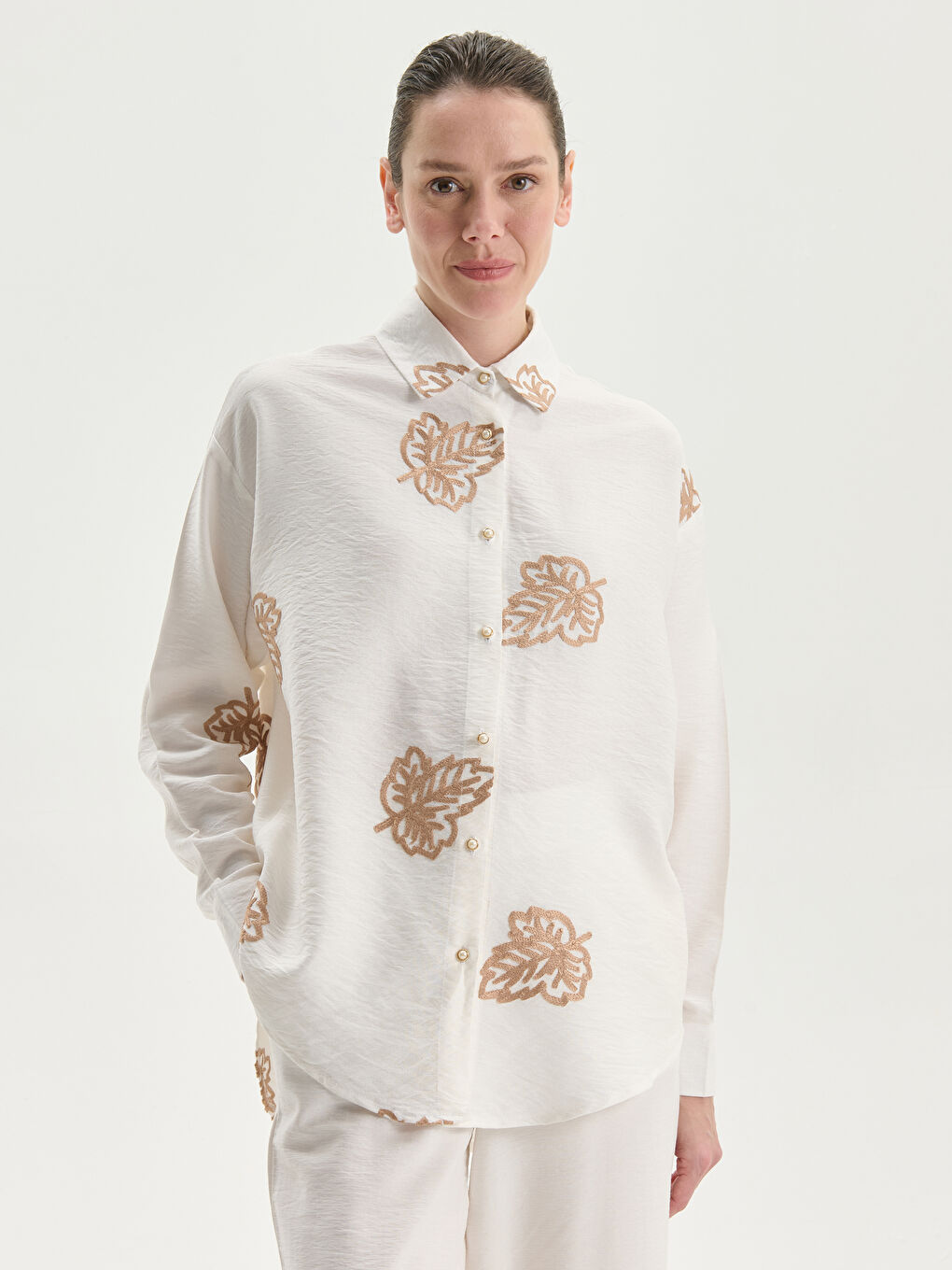 Leaf Embroidered Oversize Women's Shirt-1