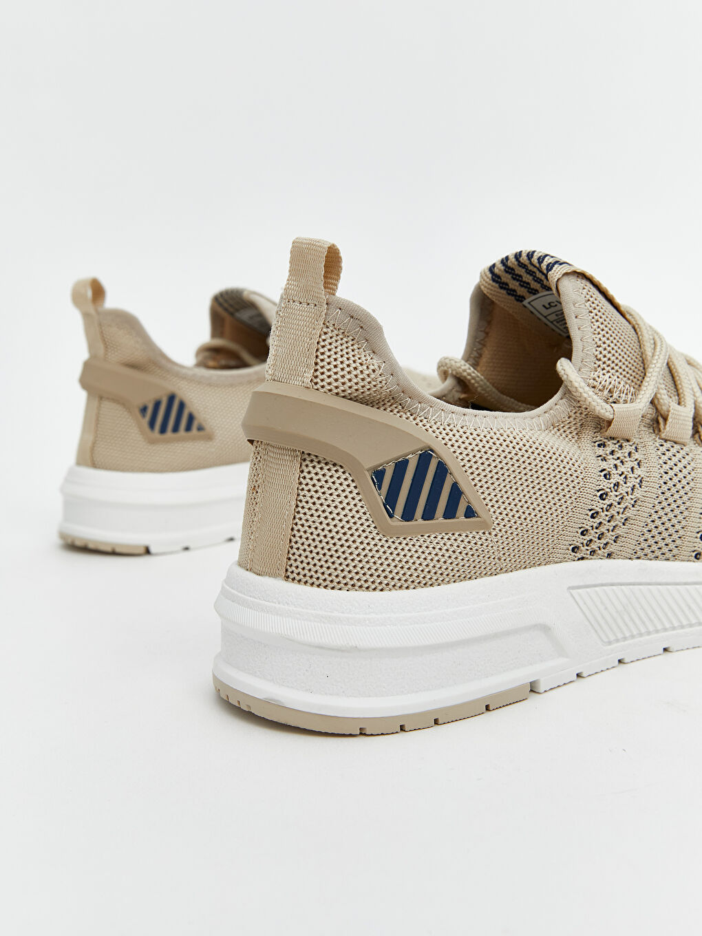 Bej Bağcıklı File Detaylı Erkek Spor Ayakkabı-4