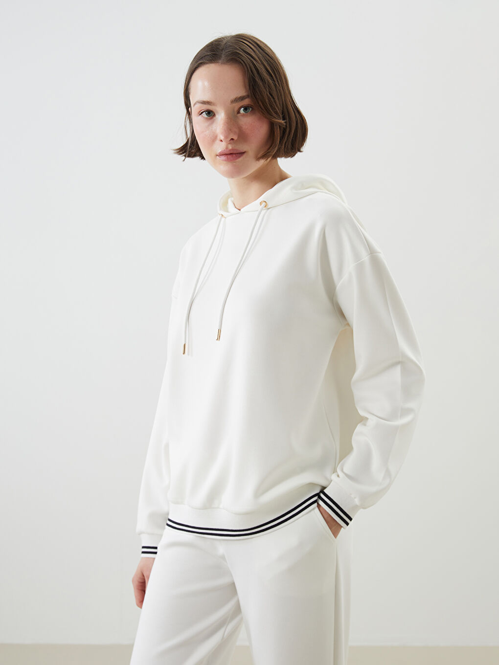 LCWAIKIKI Classic Ekru Oversize Kadın Hoodie