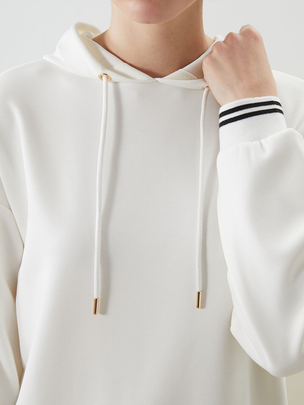 LCWAIKIKI Classic Ekru Oversize Kadın Hoodie - 2