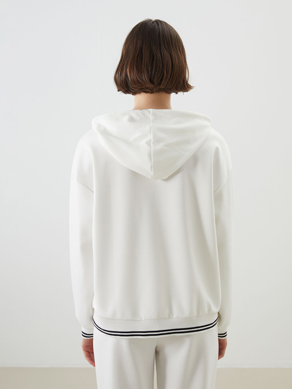 LCWAIKIKI Classic Ekru Oversize Kadın Hoodie - 3