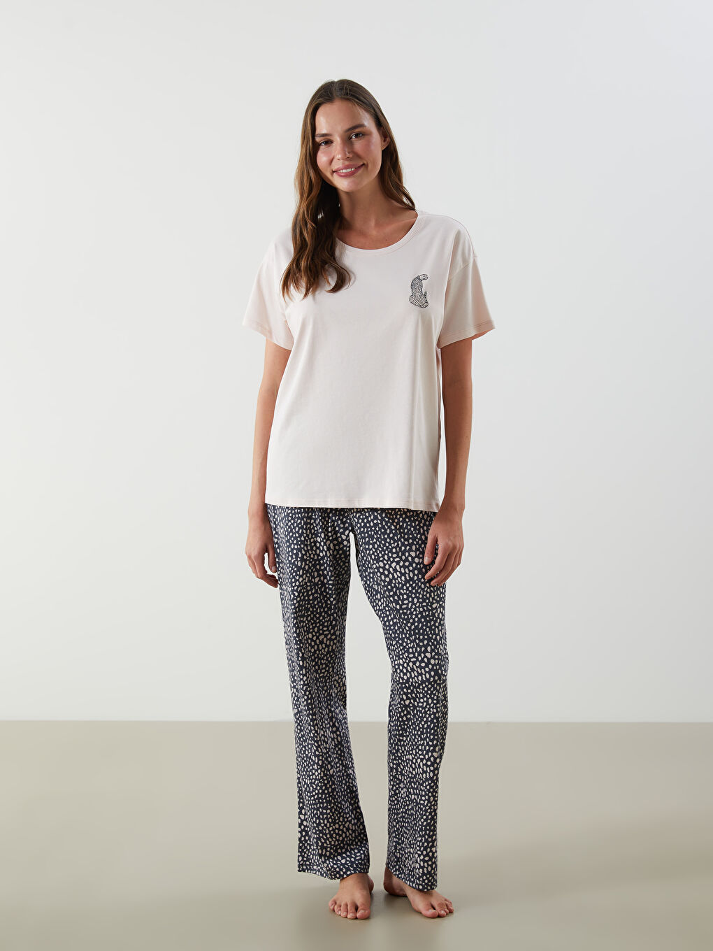 LCW DREAM Crew Neck Leopard Print Women's Pyjama Set -S5NP52Z8-LRX