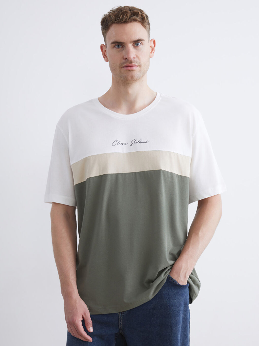 تي شيرت جيرسي بلوك الألوان بياقة دائرية للرجال