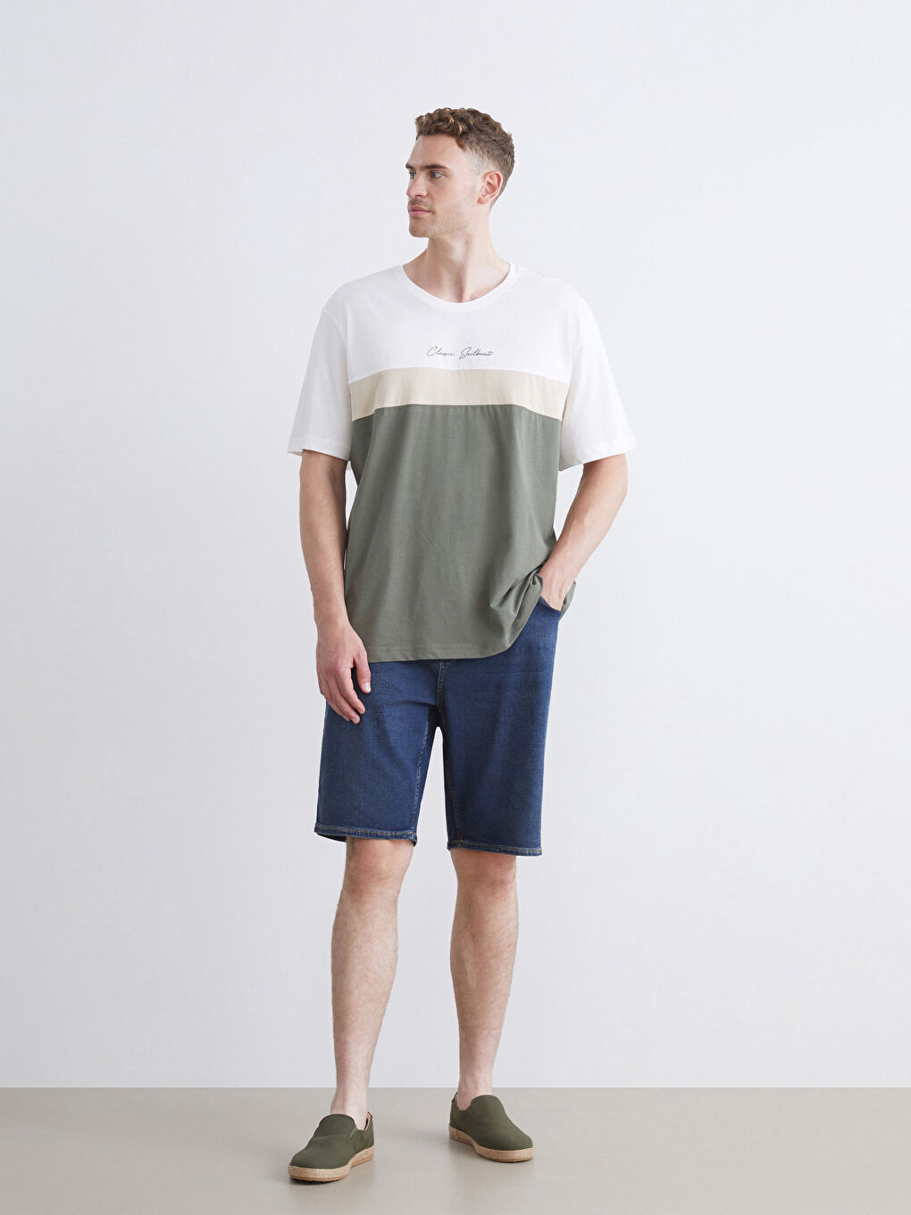 تي شيرت جيرسي بلوك الألوان بياقة دائرية للرجال-1