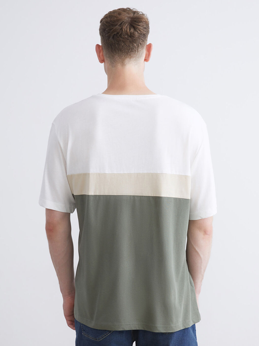 تي شيرت جيرسي بلوك الألوان بياقة دائرية للرجال-3