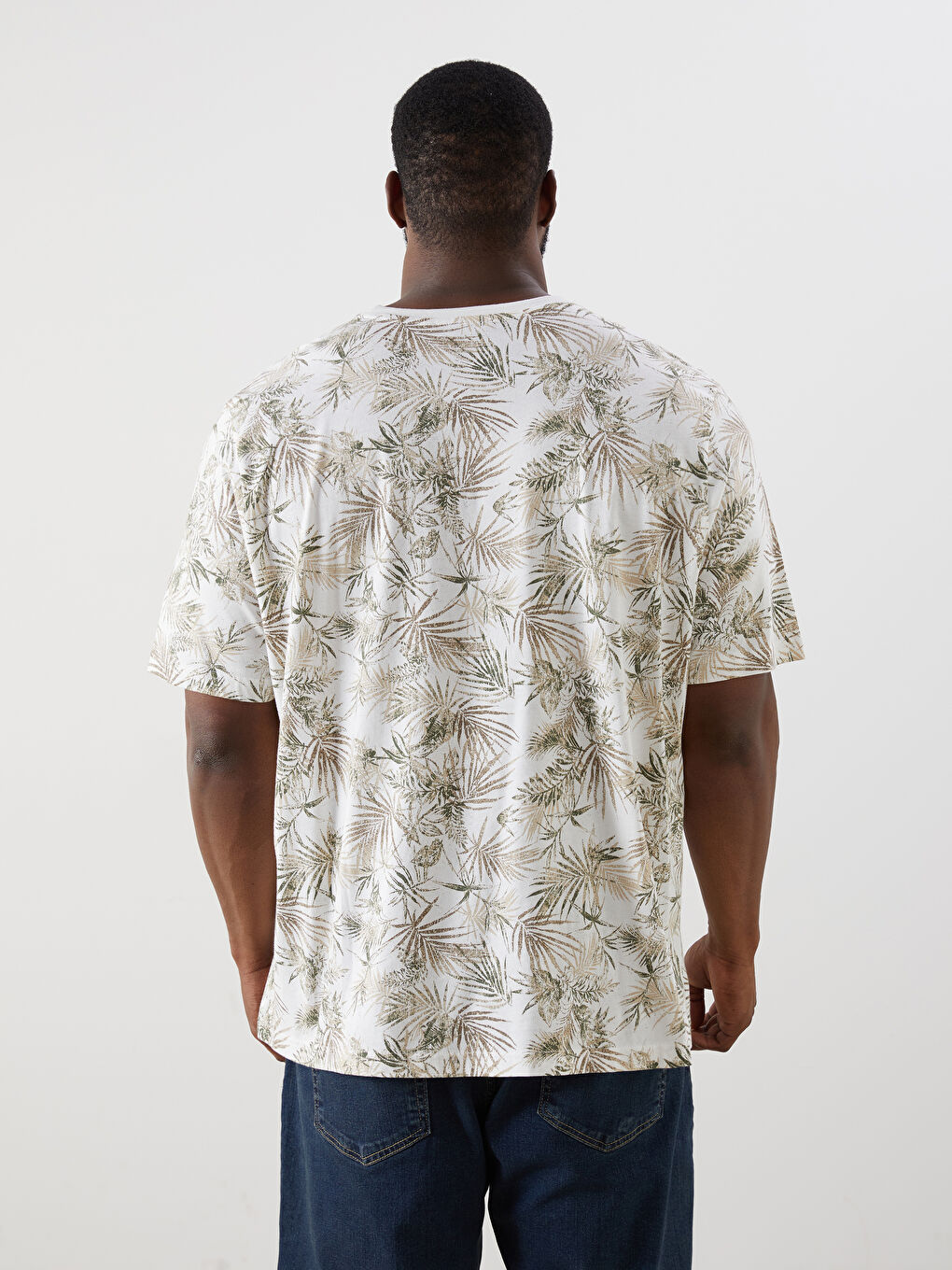 LCWAIKIKI Classic Crew Neck Floral Men's T-Shirt -S5NQ03Z8-LRA