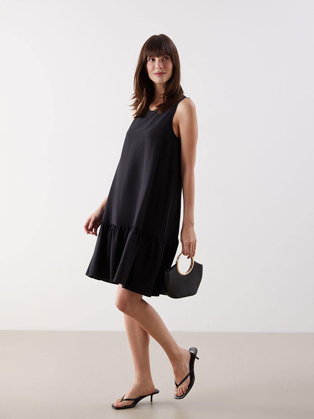 LCW Comfort Siyah Bisiklet Yaka Midi Elbise