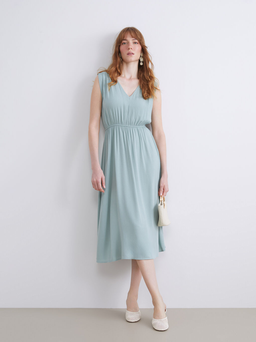 Yeşil V Yaka Belden Oturtmalı Elbise