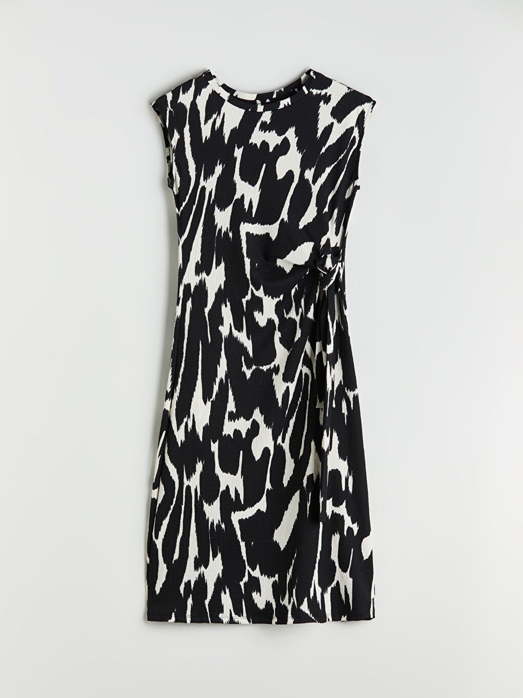 Siyah Bisiklet Yaka Desenli Büzgülü Elbise-4